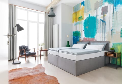 Bed, Photo of the whole room, Seating area, Bedroom