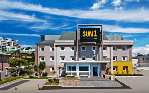 Property building, Facade/entrance, Day