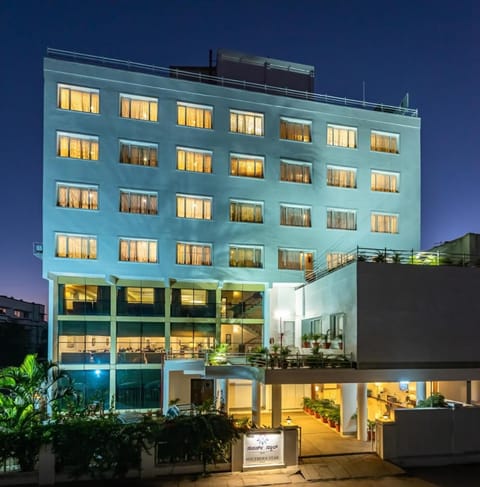 Property building, Nearby landmark, Night, Property logo or sign, Sunrise