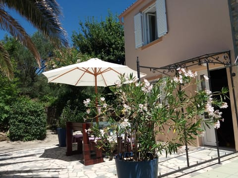 Facade/entrance, Garden