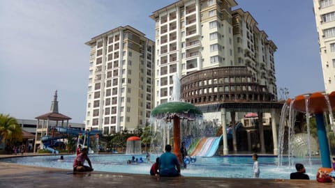 On site, Swimming pool