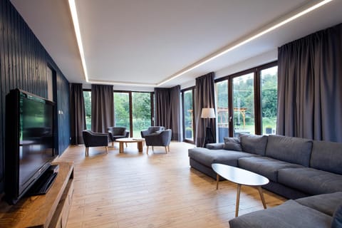 Communal lounge/ TV room, Living room, Seating area, Garden view, Pool view