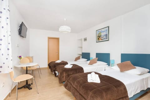 Seating area, Bedroom