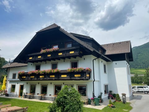 Hotel Landhaus Lungau Bed and Breakfast in Carinthia, Austria