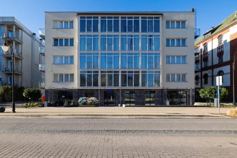 Property building, Day