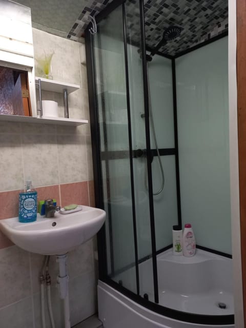 Ginto svetingi namai Hostel in Vilnius