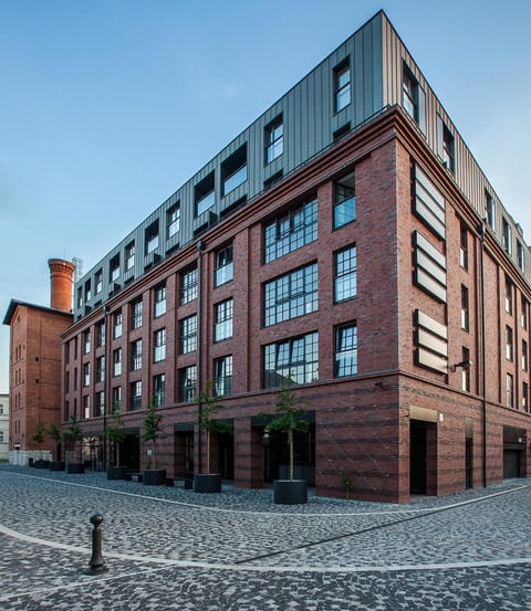 Property building, Day, Neighbourhood, Location