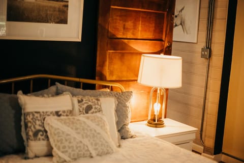 Taylor Creek Lodge Bed and Breakfast in Gold Beach