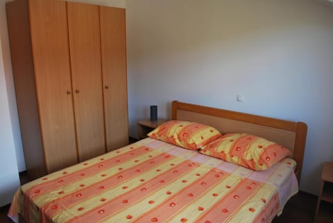 Apartmani Ivan Bed and Breakfast in Šibenik-Knin County, Croatia