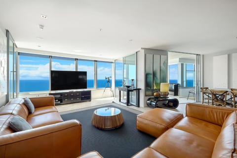 Natural landscape, TV and multimedia, Living room, Seating area, Sea view