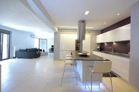 Kitchen or kitchenette, Living room, Seating area