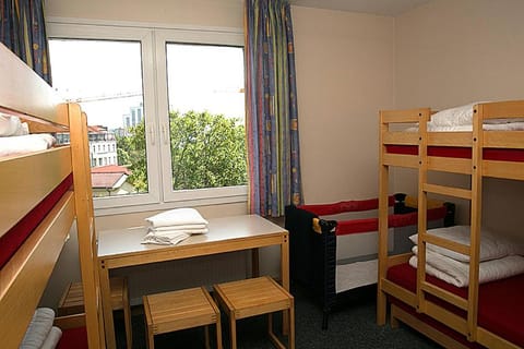 bunk bed