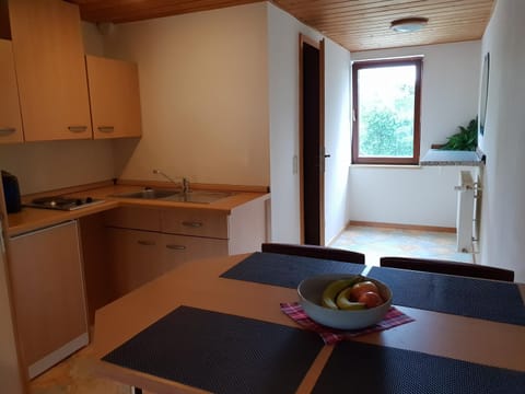 Photo of the whole room, Decorative detail