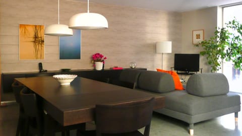 Living room, Dining area