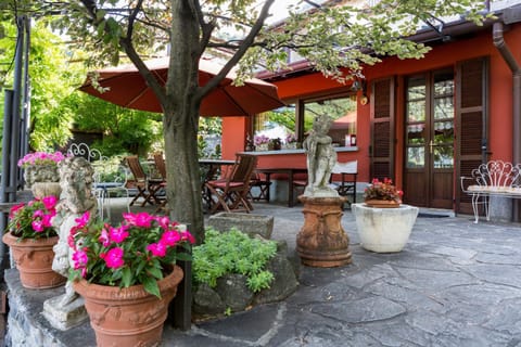 Facade/entrance, Garden, Garden view