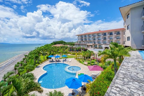 Property building, Day, Swimming pool