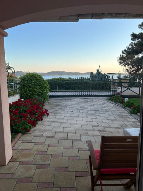 Garden, Balcony/Terrace, Sea view