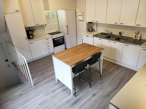 Coffee/tea facilities, Kitchen or kitchenette, dishwasher, minibar, pet friendly, stove, toaster, kitchen