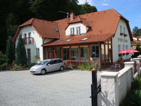 Property building, Day