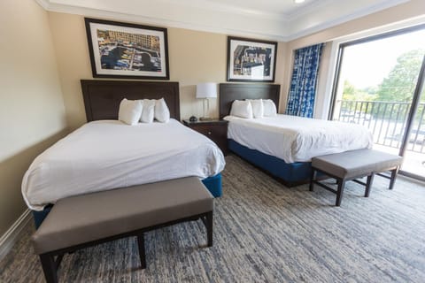 Camden on the Lake Resort Resort in Village Four Seasons