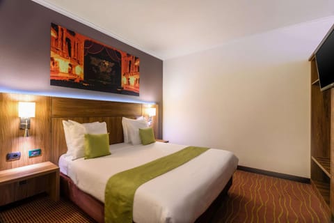 Photo of the whole room, On site