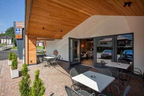 Property building, Balcony/Terrace