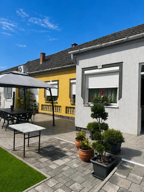 Patio, Garden