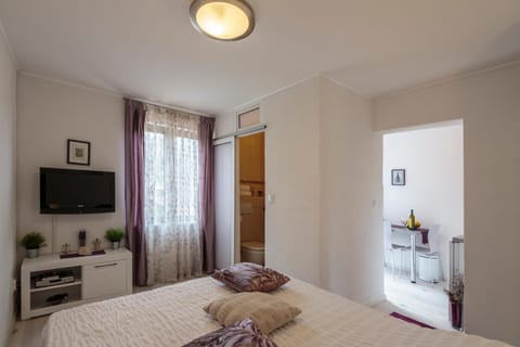 Bed, TV and multimedia