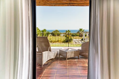 Patio, Day, Natural landscape, View (from property/room), Balcony/Terrace, Sea view