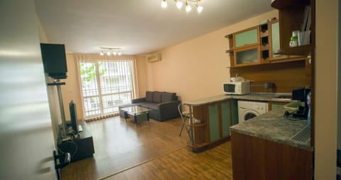 Kitchen or kitchenette, Living room