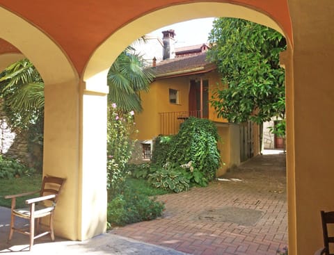 Property building, Facade/entrance, Garden view