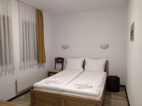 Guesthouse White Margarit Bed and Breakfast in Blagoevgrad Province
