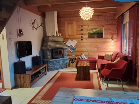 Communal lounge/ TV room