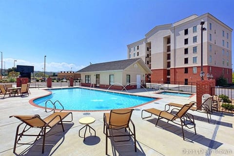 Property building, Day, Balcony/Terrace, Pool view, Swimming pool