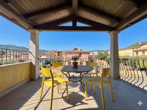 Property building, Balcony/Terrace