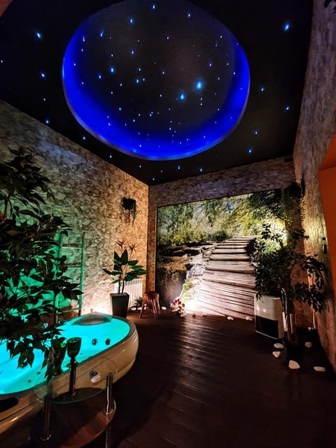 Hot Tub, Spa and wellness centre/facilities