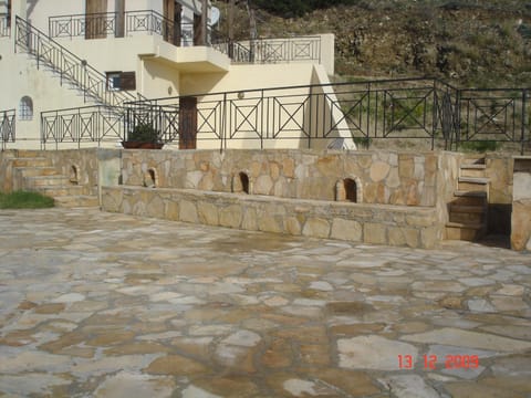 Luxury Sea View Island Villa with Private Pool and 5 En-Suite Bedrooms Villa in Crete