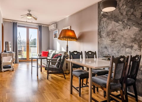 Communal lounge/ TV room, Living room, Dining area