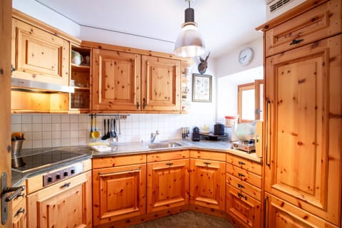 Chalet Gulas - La Punt-Chamues-ch Chalet in Samedan