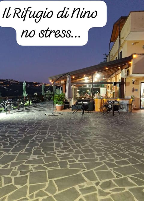 Property building, Restaurant/places to eat, Breakfast