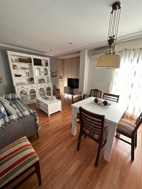 TV and multimedia, Living room, Dining area