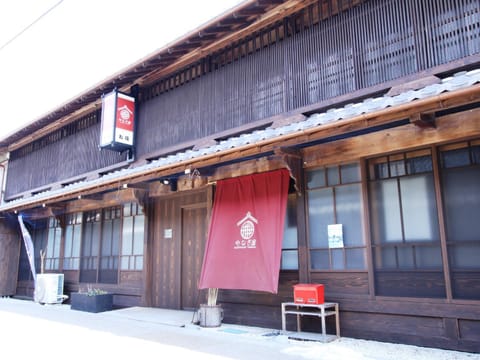 Property building, Day