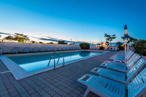 Swimming pool, Open Air Bath