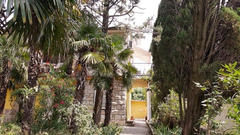 Property building, On site