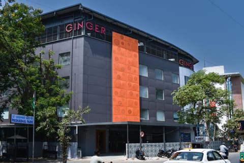 Property building, Facade/entrance