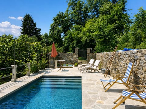 Swimming pool, sunbed