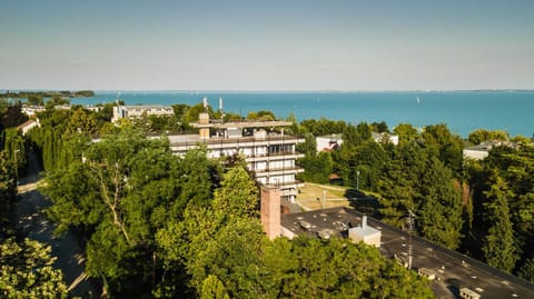 Day, Neighbourhood, Natural landscape, Bird's eye view, Summer