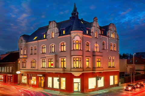 Property building, Facade/entrance