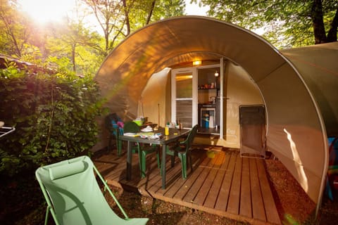 Camping des Drouilhèdes Campground/ 
RV Resort in Auvergne-Rhône-Alpes