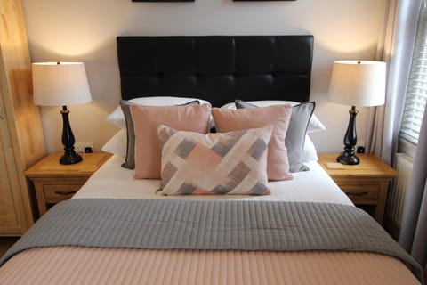 The Larches Bed and Breakfast in Wolverhampton